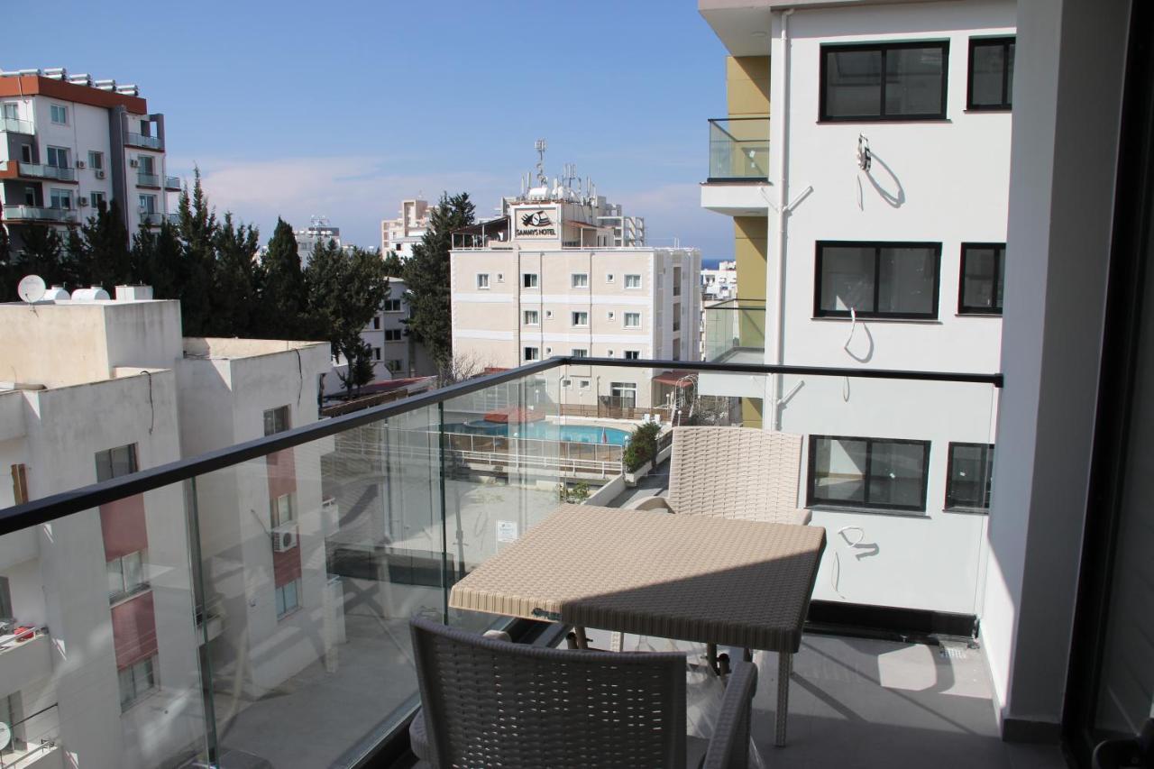 Okman Homes Кирения Екстериор снимка